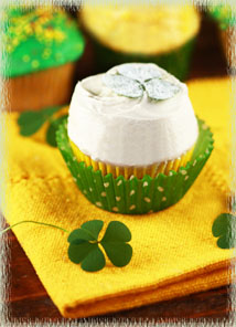 Brown Sugar Pub Cakes with Irish Cream Frosting