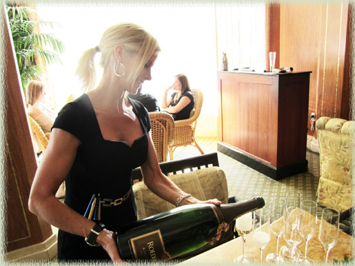 The Jeroboam at the Viceroy Hotel Bar